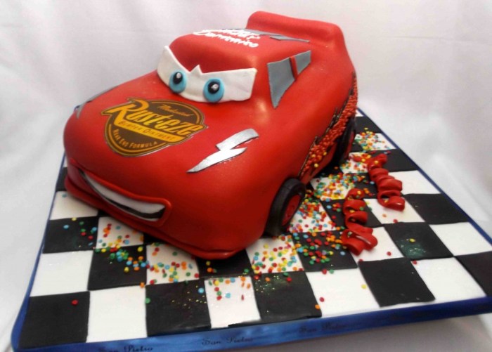 Lightning mcqueen birthday decoration