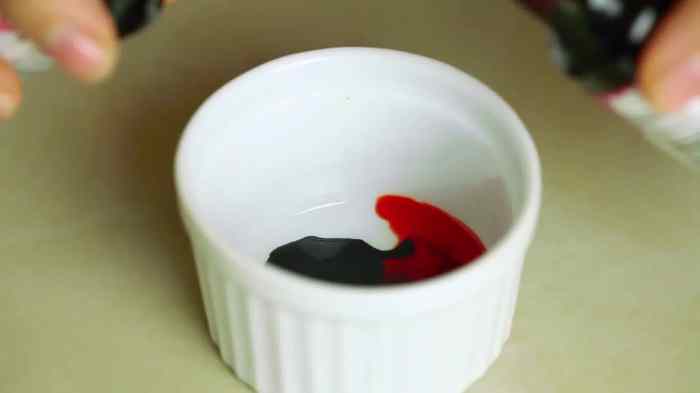 Make black food coloring