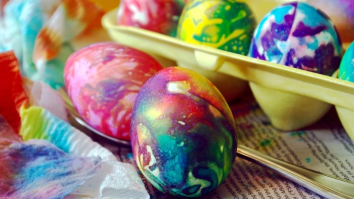 Dye easter eggs with gel food coloring