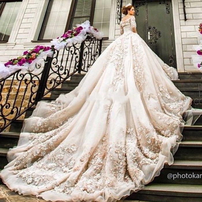 Short wedding dress with long train